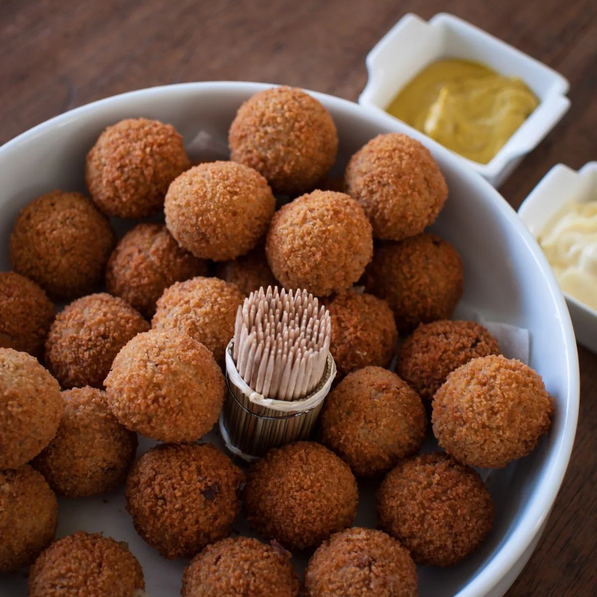 Bitterballen — crochete olandeze