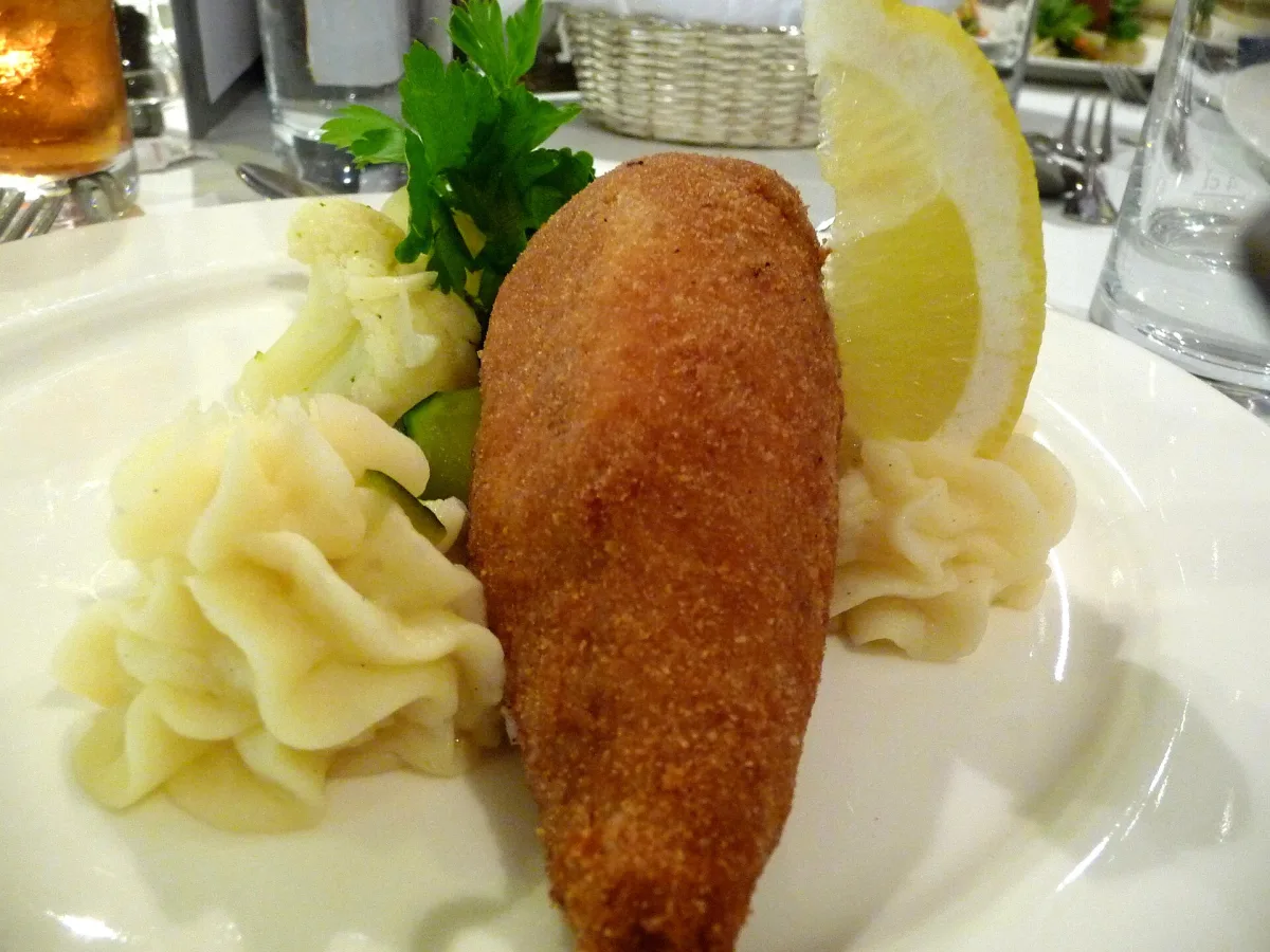 Chicken Kiev — piept de pui umplut