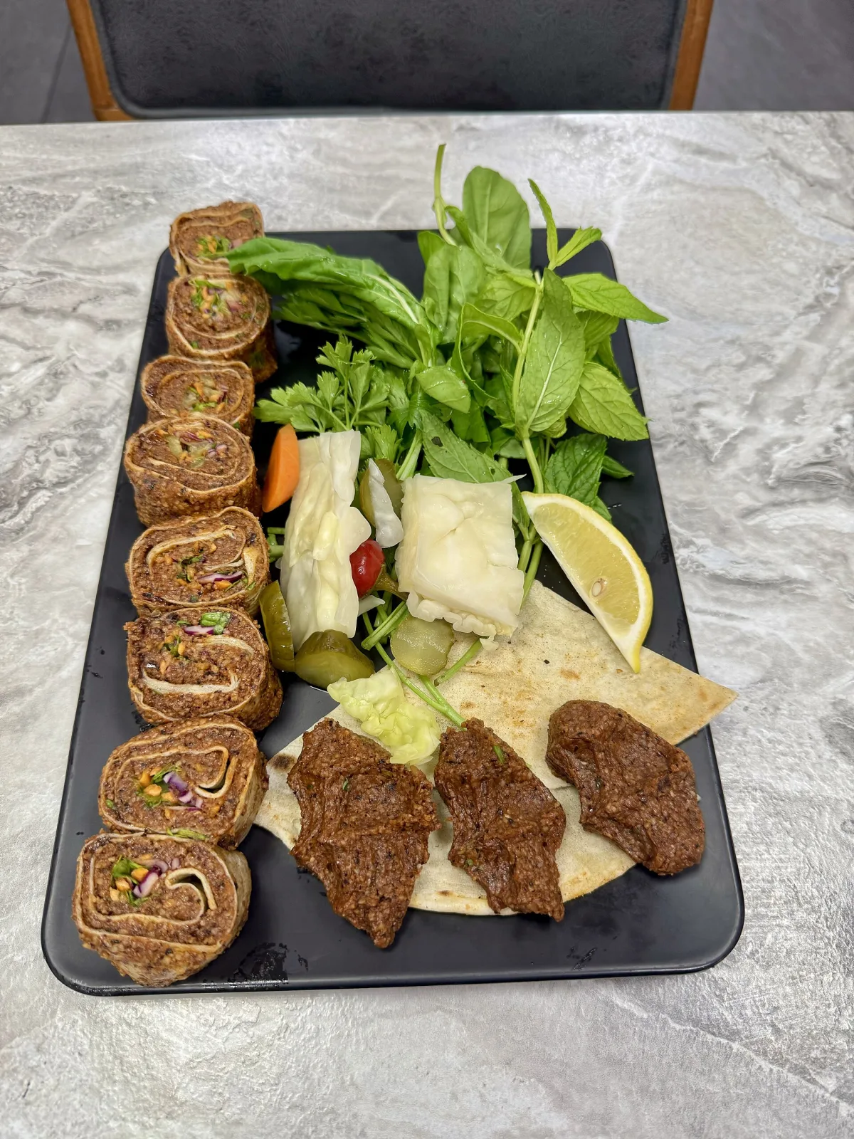 Çiğ köfte — chifteluțe de bulgur