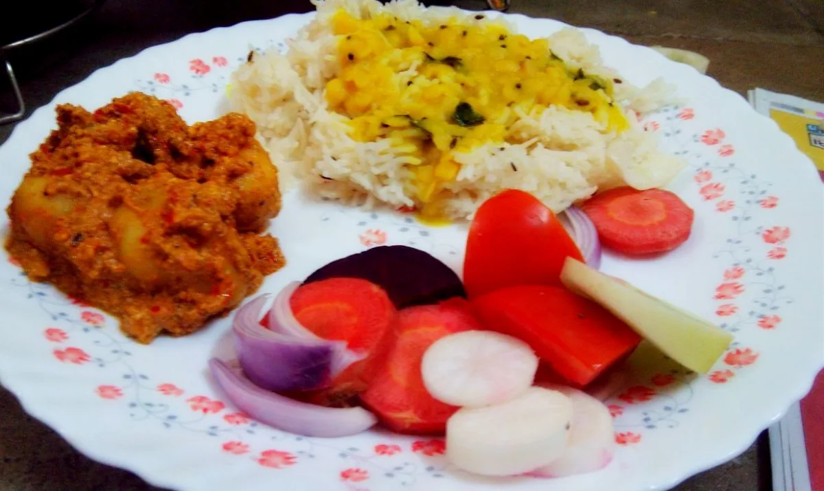 Dum aloo — cartofi mici în sos