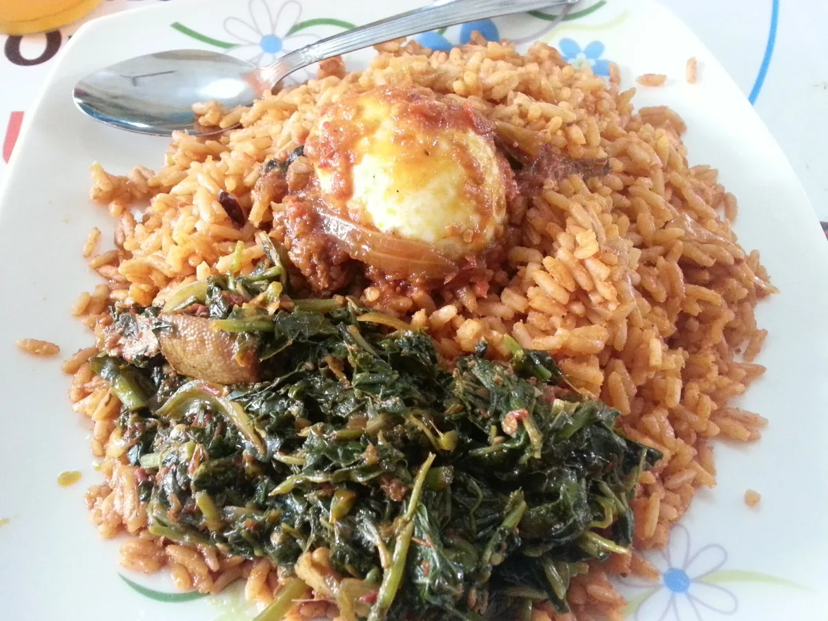 Jollof rice — orez vest-african
