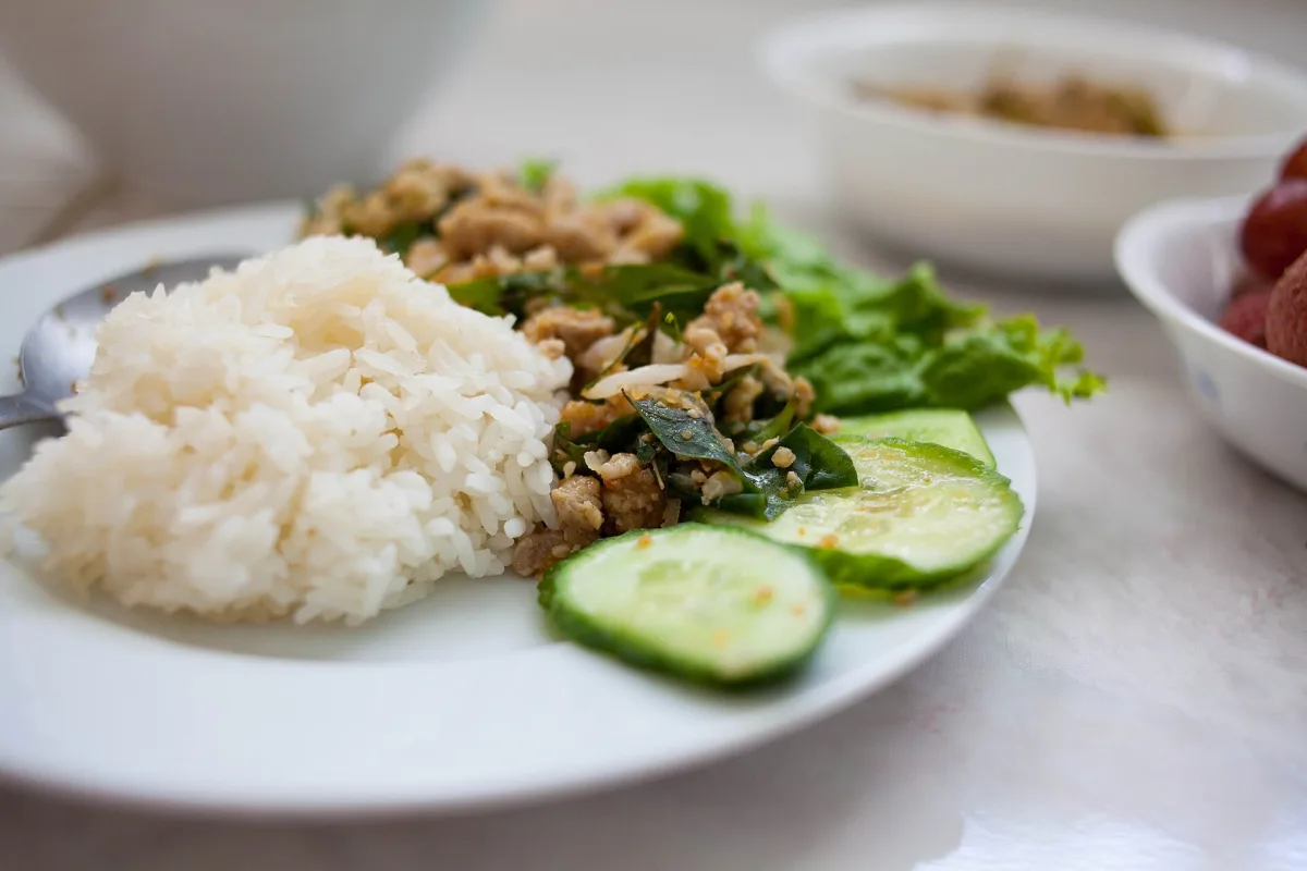 Larb — salată thailandeză de carne