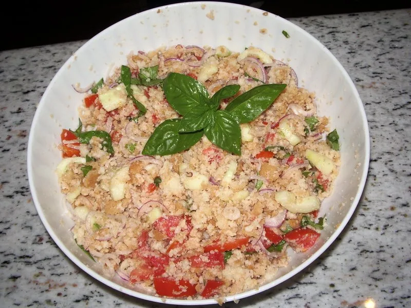Panzanella - salată toscană