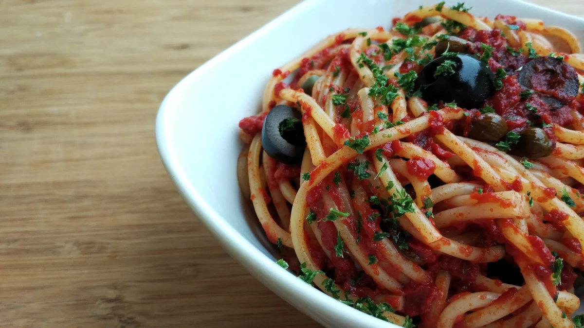 Pasta puttanesca