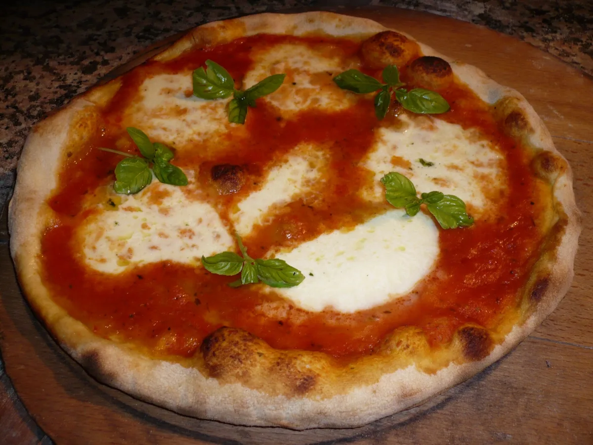 Pizza Margherita de casă