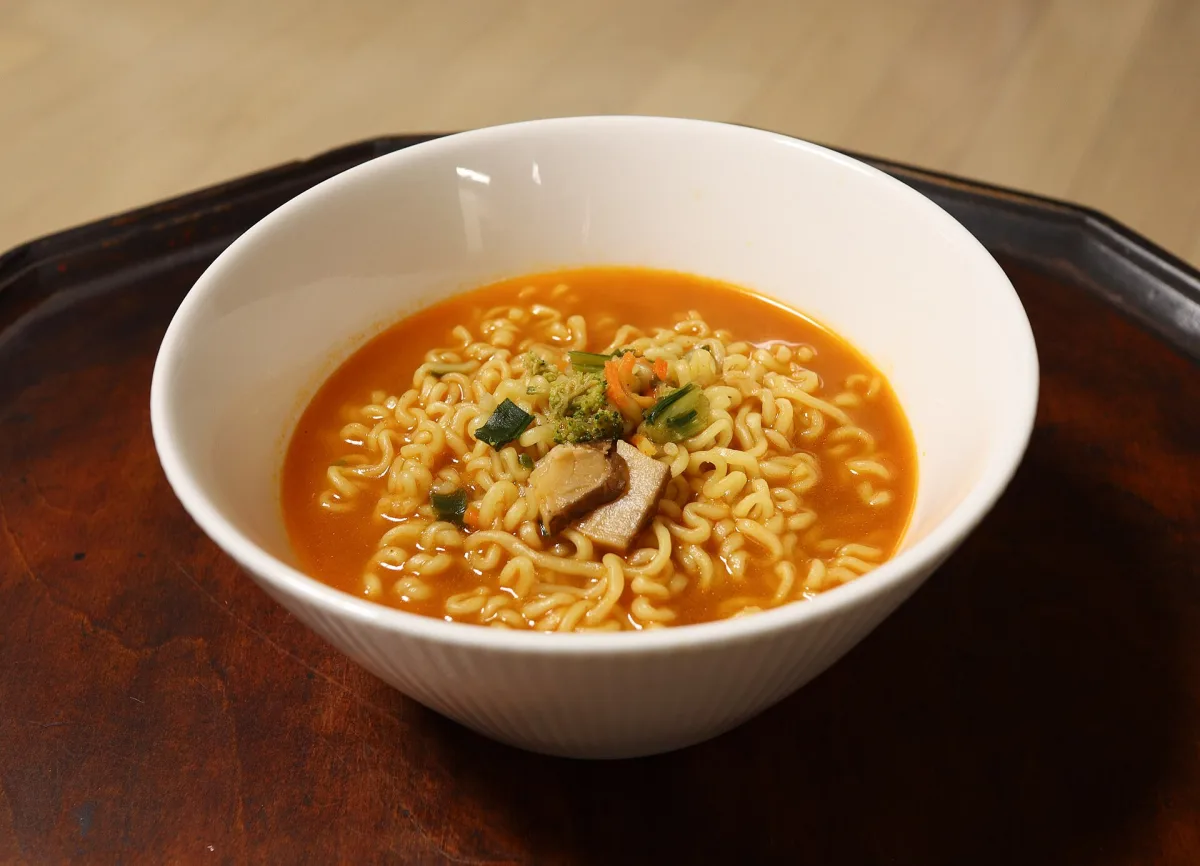 Ramen vegetarian cu miso