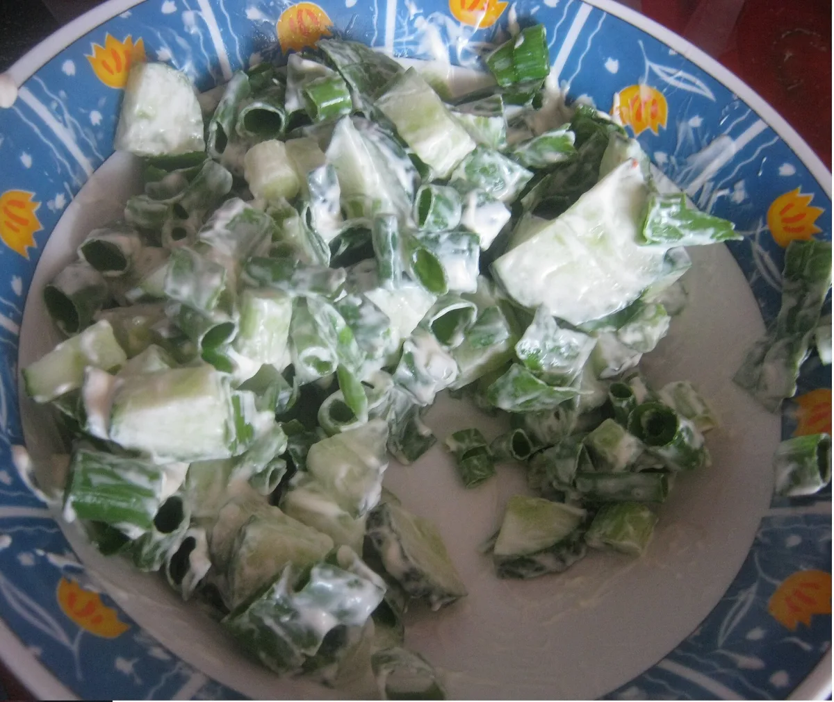 Salată de castraveți cu smântână