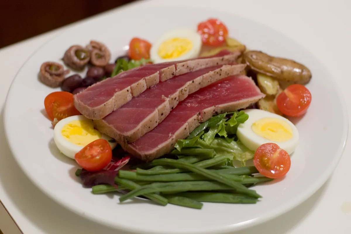 Salată Niçoise cu ton