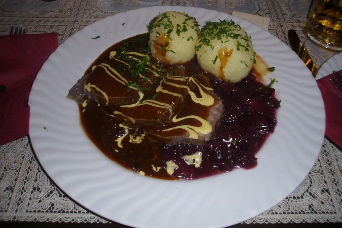 Sauerbraten — friptură germană marinată