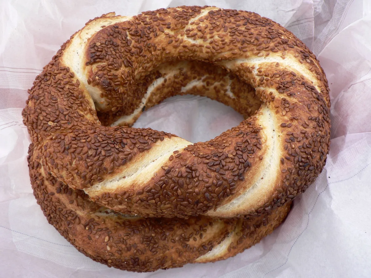 Simit — covrig turcesc cu susan