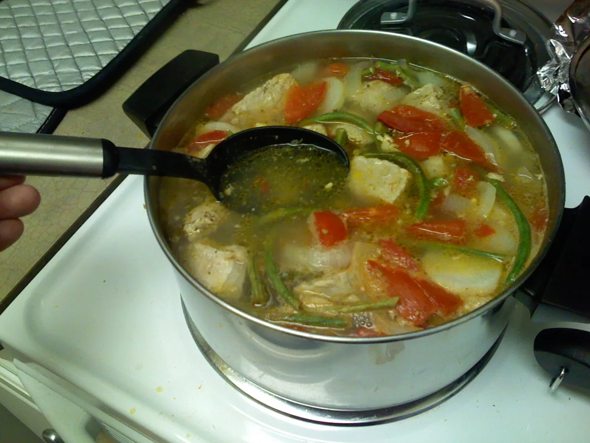 Sinigang — ciorbă filipineză acrișoară