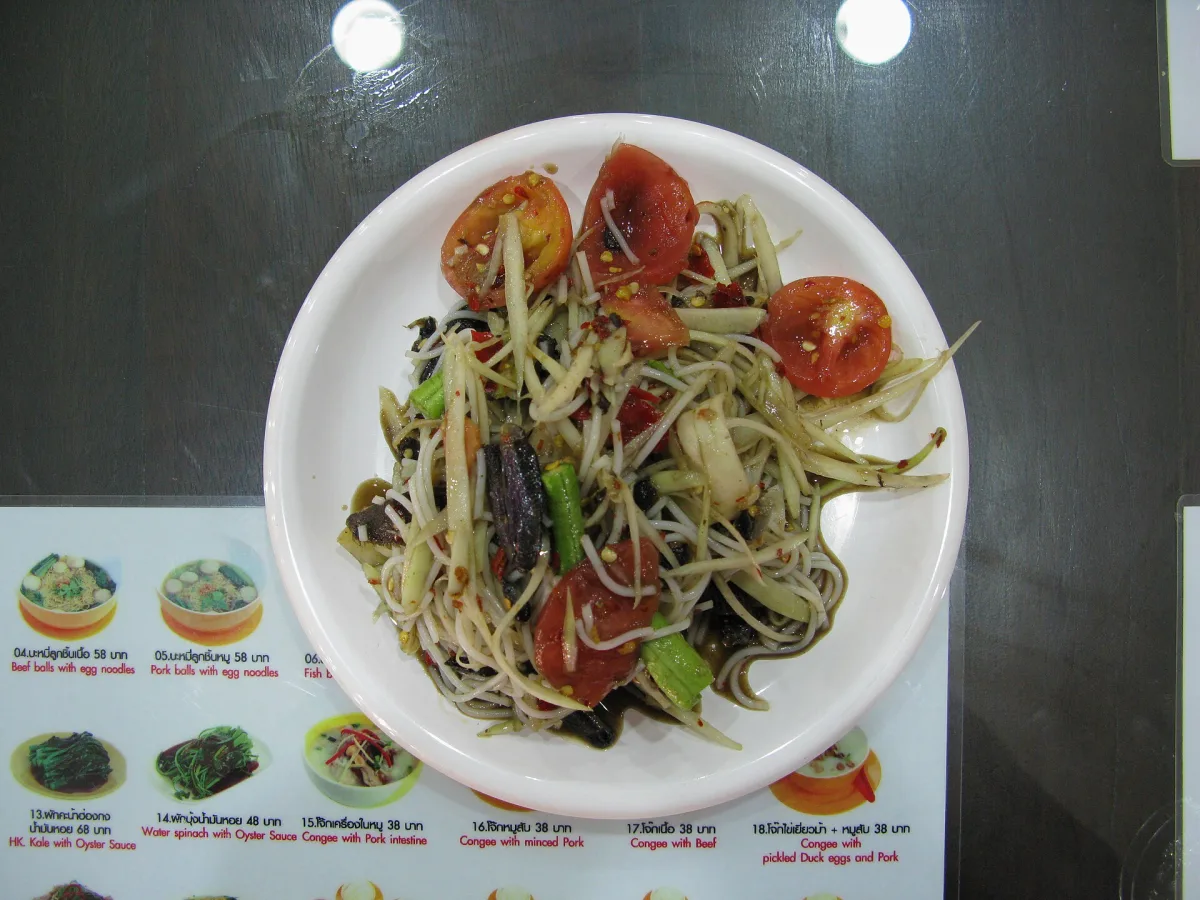 Som tam — salată thailandeză de papaya