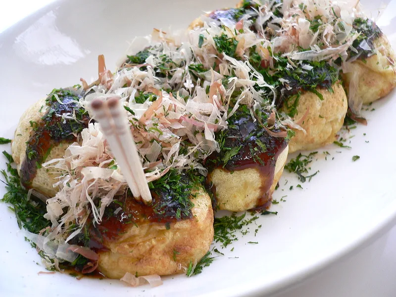 Takoyaki — bile japoneze cu caracatiță