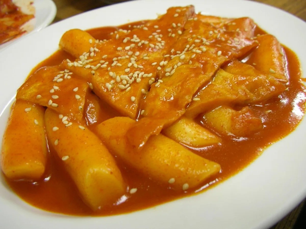Tteokbokki — batoane de orez picante