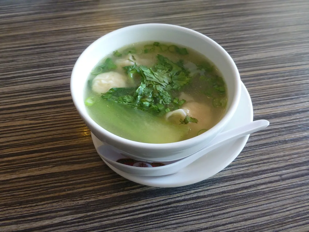 Supă wonton chinezească